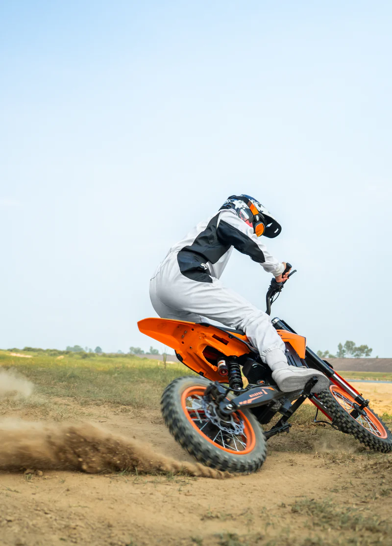 HILLMile Pop-1 Urban Electric Motorcycle – 2000W High-Torque Motor | 31 MPH Top Speed | Long-Range Lithium E-Moto